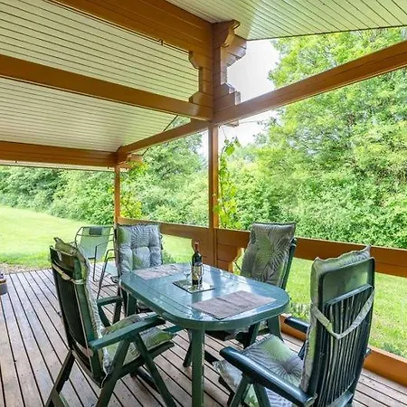 Campagne, Piscine, Randonnées,paisible Chalet *